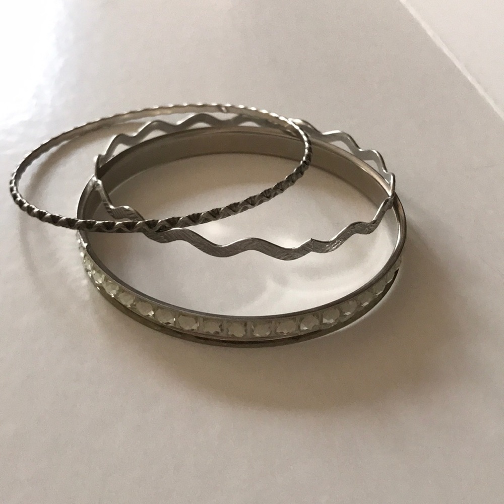 silver dangle bracelets